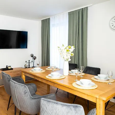 Ahrensboeker Residenz 13 *